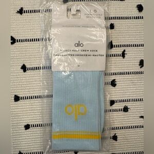 🆕 ALO Unisex Half Crew Socks – New in Package | Premium Athletic Fit